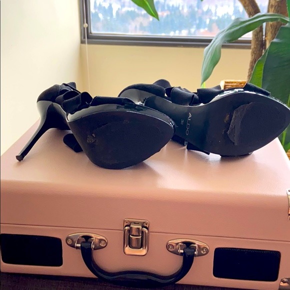 Black high heels - Picture 4 of 4